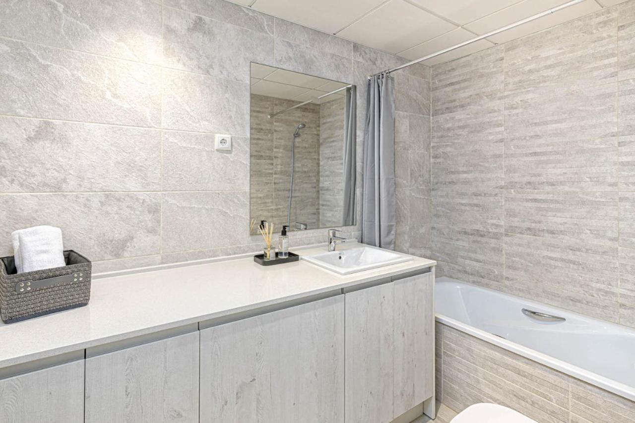 Constancia Apartment In Malaga By Solaga Holiday Homes Ngoại thất bức ảnh